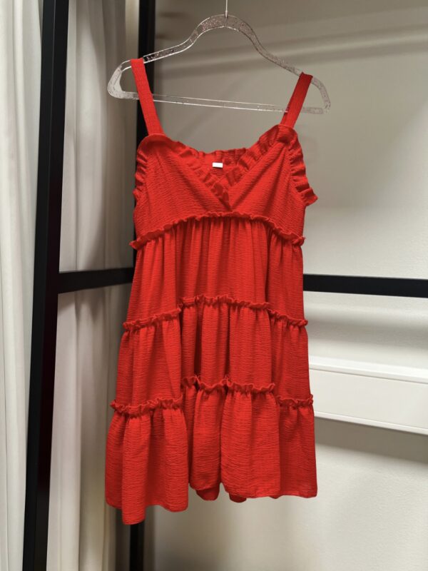 Punane volangidega suvekleit (suurus 130)