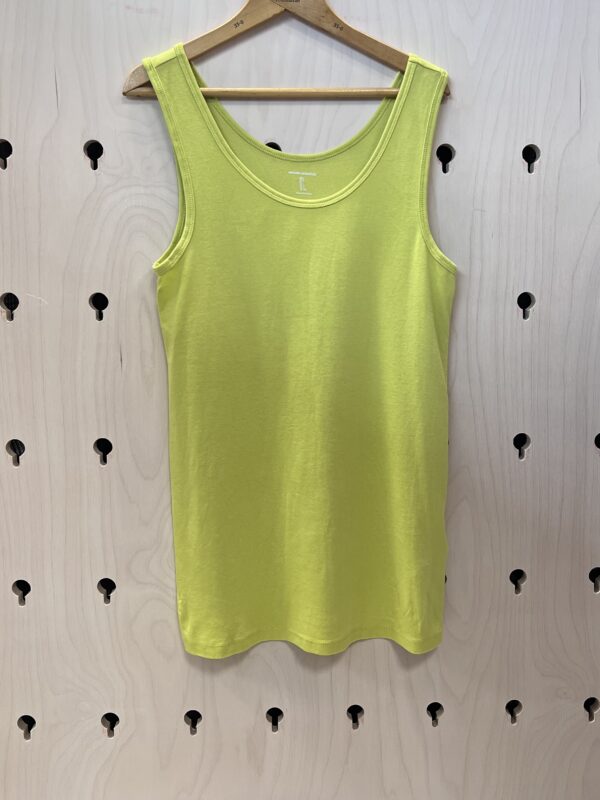 Amazon Essentials neoonroheline topp (EU L)